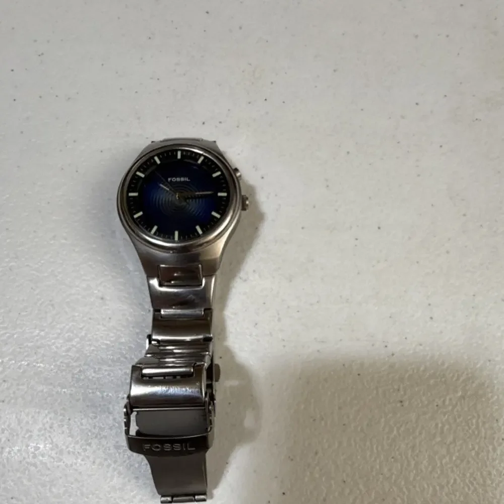 Fossil up sale